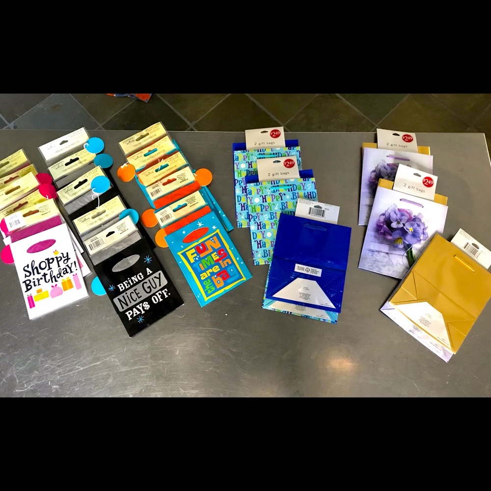🌹30 Hallmark Small Party Gift Bags